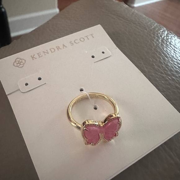 $80 Kendra Scott Haley Bow Band Ring‎ Gold Blush Mother Of Pearl NEW - Picture 5 of 6